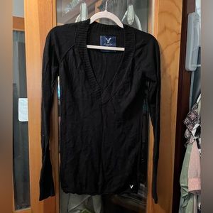 American Eagle black V-neck sweater size M